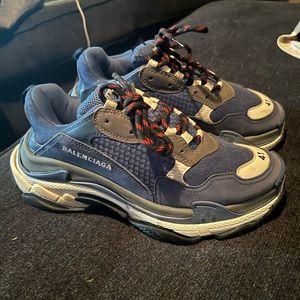 Balenciaga triple S size 8 in womens